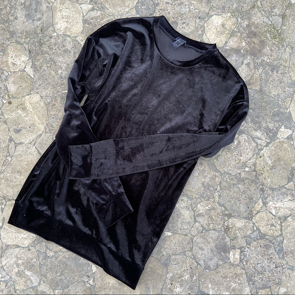 Forever 21 Black Velvet sweater/top